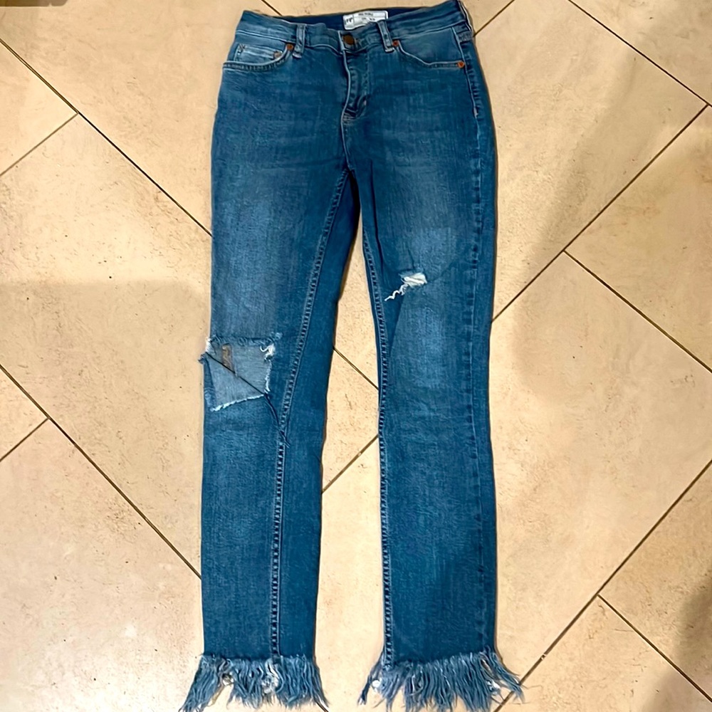 Free People jeans with fringe details 🌟